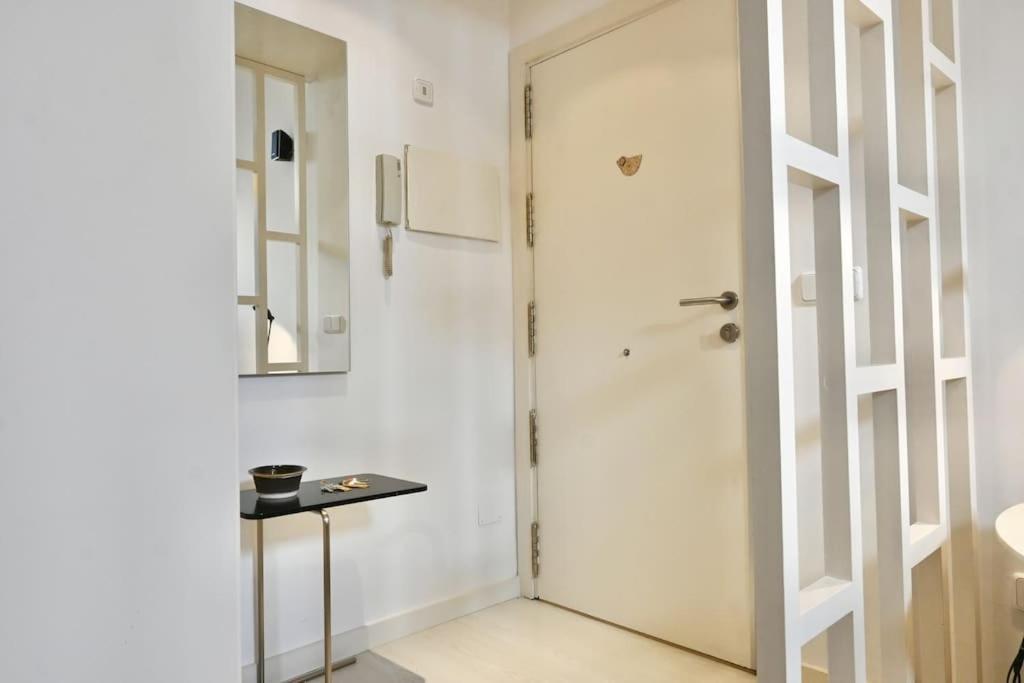 For You Rentals Apartamento Temporal Con Encanto A Pocos Metros Del Sol Myr13 Мадрид Екстер'єр фото