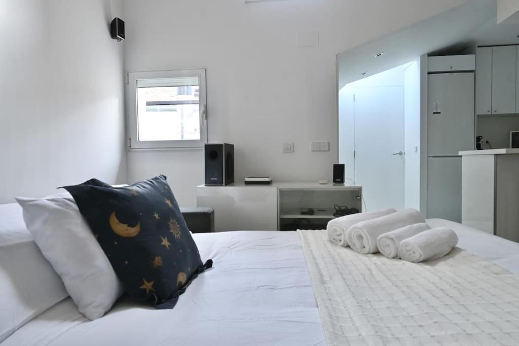 For You Rentals Apartamento Temporal Con Encanto A Pocos Metros Del Sol Myr13 Мадрид Екстер'єр фото